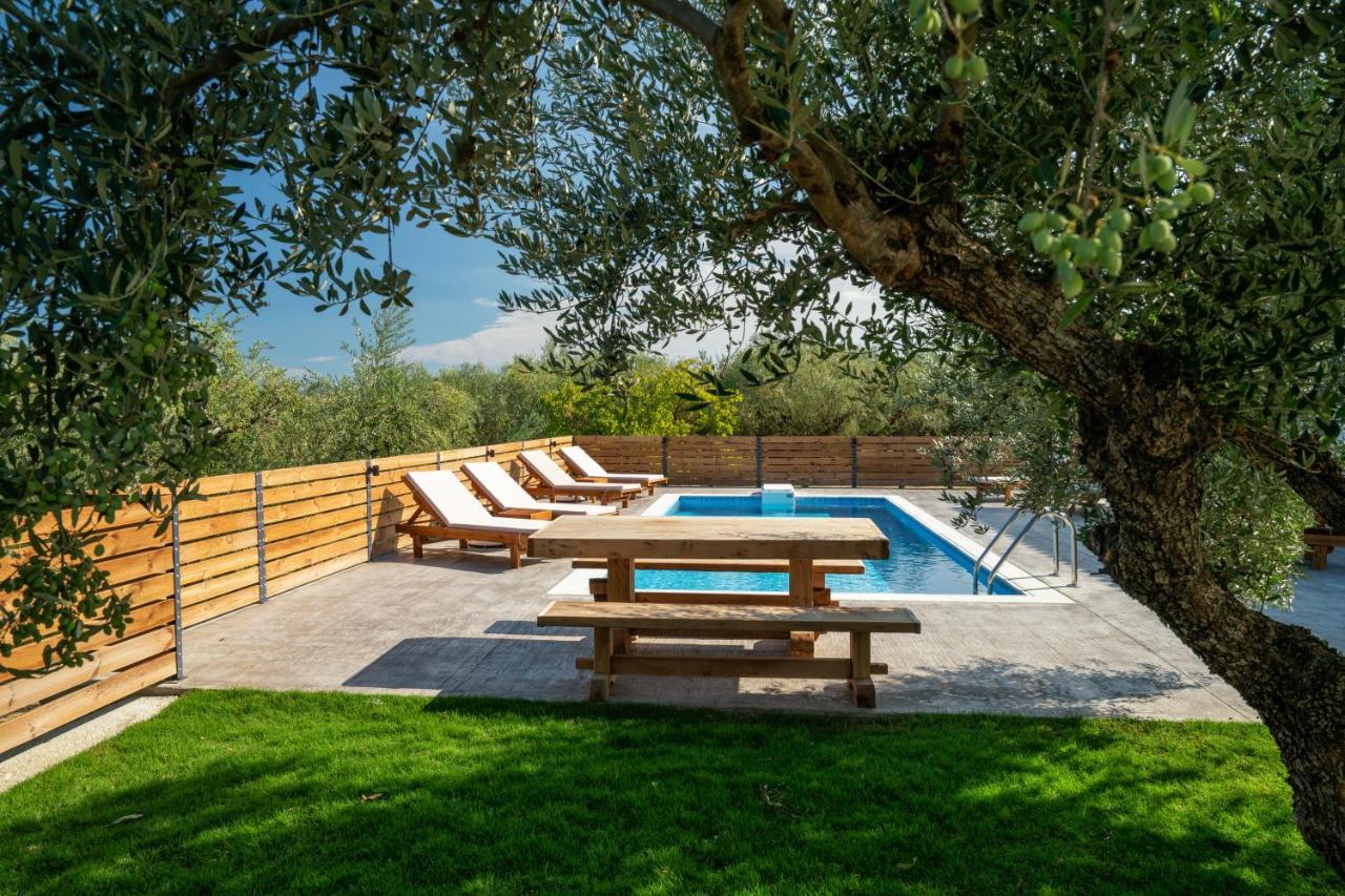 Natura Verde Villas Fiolítis Exteriör bild